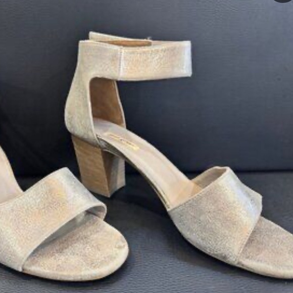Paul Green Shoes - Paul Green Metallic Gold Leather Stacked Heel Sandals Women's Size 6